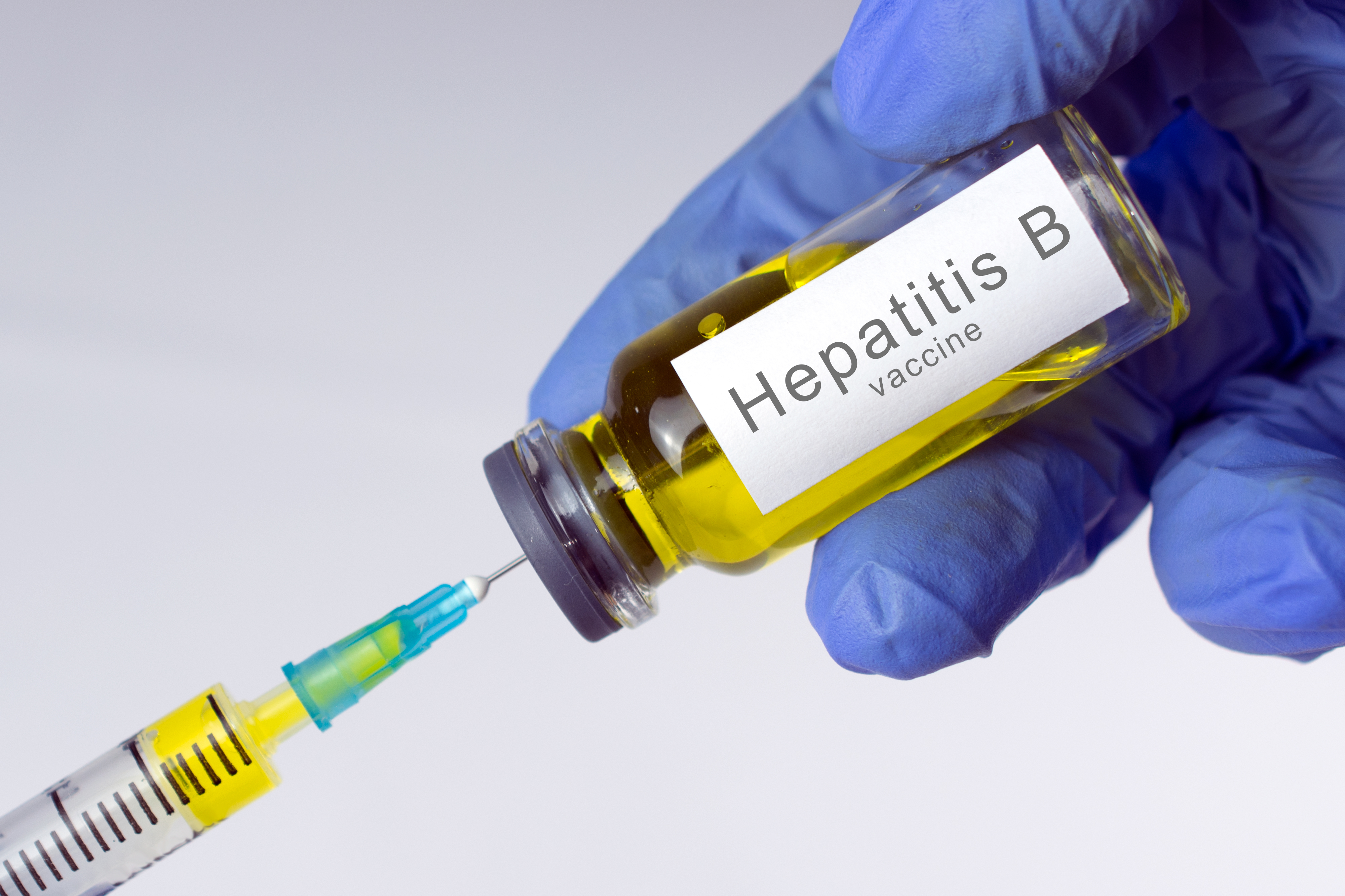 Doctor hcv. Вакцинация против желтой лихорадки. Вакцина гепатит в. Вакцина 2017 гепатит. Вакцина гепатит рисунок.